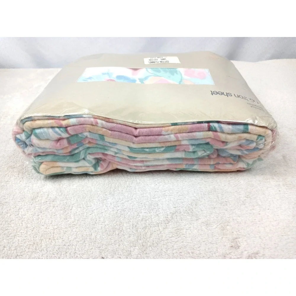 NOS Vintage Westpoint Stevens King Flat Sheet‎ Cotton Flannel Floral Irregular